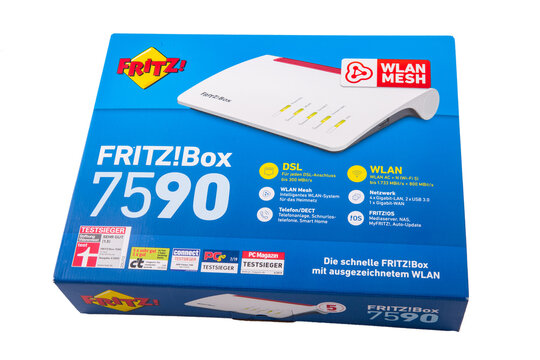 FRITZ BOX ROUTER in Box