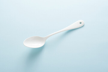 スプーン　背景水色