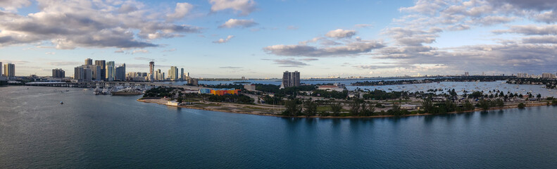 Fototapeta premium panoramic view bay with yachts