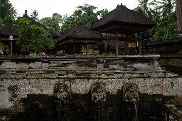 Fototapeta premium secret place in the temple 