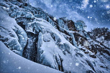 白銀の滝　北海道　石狩管内　雄冬 © 出口 　慎也