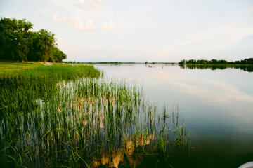 Scenic view of Missouri River against sky