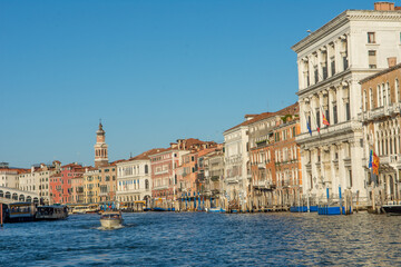 discovery of the city of Venice and its small canals and romantic alleys
