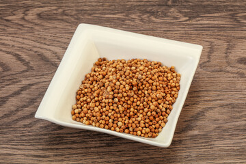 Coriander seeds in the bowl