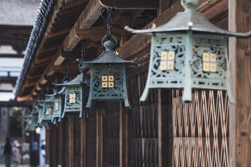 滋賀県近江八幡市にある沙沙貴神社の釣り灯篭