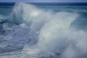 The sea recalls an ancestral memory of our being. Admiring its beauty and power is always something fascinating.