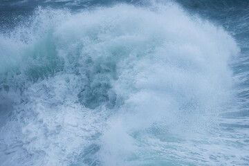 The sea recalls an ancestral memory of our being. Admiring its beauty and power is always something fascinating.