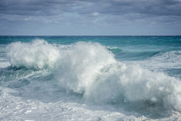 The sea recalls an ancestral memory of our being. Admiring its beauty and power is always something fascinating.
