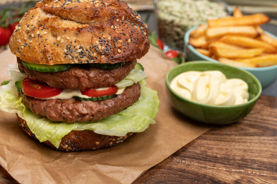 Sojaburger Bilder – Durchsuchen 3,504 Archivfotos, Vektorgrafiken und ...