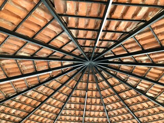 Telhado colonial redondo