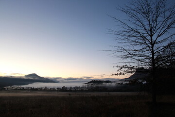 Fototapeta na wymiar early morning mist