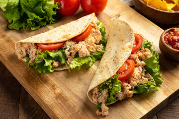 Chicken Taco With Lettuce and Tomato