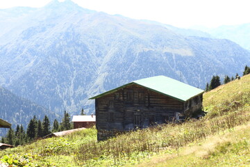barn in the mountains