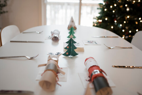 Christmas table decorations, christmas crackers
