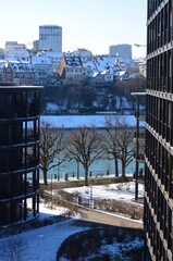 Obraz premium Wohnen am Schaffhauserrheinweg, Rhein, Basel, Basel St.-Alban, Schweiz