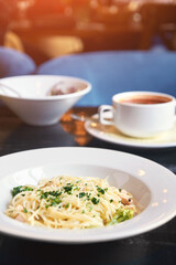 Mac and cheese food. Pasta with broccoli dinner. Cheddar cream cook. Home health cuisine. Fresh chicken meal. Macaroni recipe. Spaghetti penne sauce. White plate