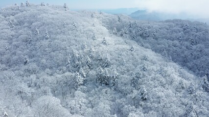 冬・雪山・ドローン・空撮