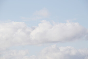 Fototapeta premium blue sky with white cumulus clouds