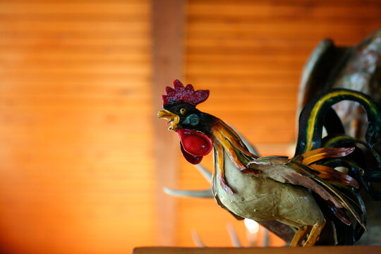 rooster figurine