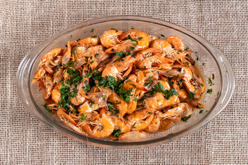 Shrimp, seadfoof to restaurants. Fried frish. 