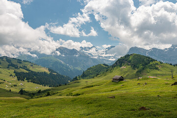 Obraz premium View of the mountains in summer, les Portes du Soleil, France