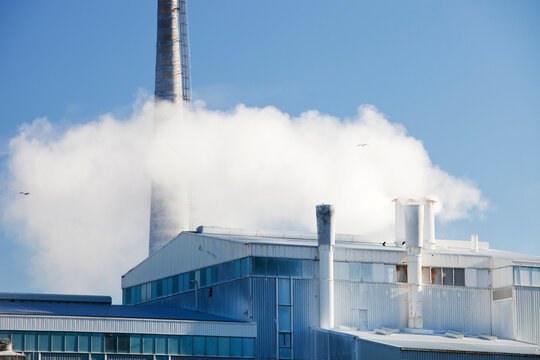 Emissions from Huntsman Tioxide works at Seal Sands on Teeside, North East, UK.