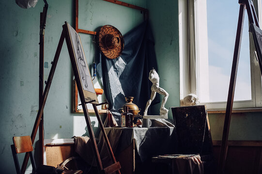 still life in art school