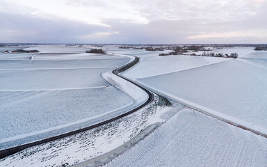 Obraz premium Winding Dutch roads