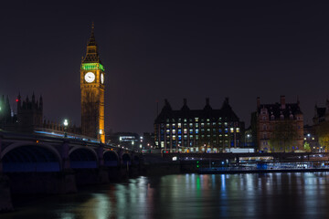 Fototapeta na wymiar Big Ben and westminster bridge at night in London 