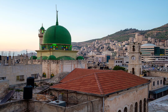 An-Nasr Mosque (Masjid an-Nasr) and buildings in old town, Nablus