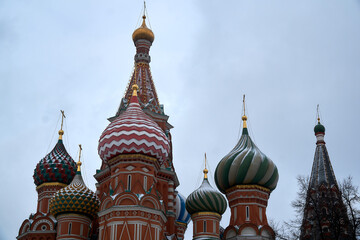 Fototapeta na wymiar St. Basil's Cathedral on the side of Vasilyevsky Spusk