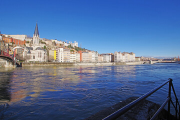 Balade lyonnaise, vue sur Saint Georges et Fourvière