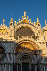 Obraz premium discovery of the city of Venice and its small canals and romantic alleys