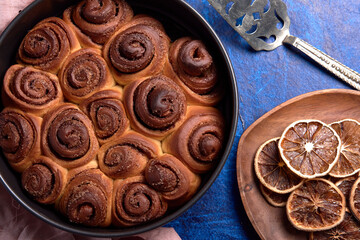 Cenital view of freshly baked cinnamon rolls