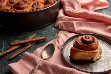Cenital view of freshly baked cinnamon rolls