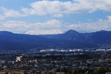 小田原市　曽我別所梅林　見晴台からの富士山遠景