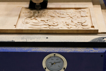 3D wood carving with CNC wood router machine