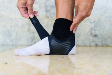 The man were Ankle support lightweight and press ankle protection anti-sprain running breathable