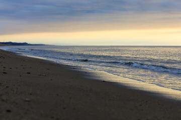 海　砂浜　夕日　冬の日本海