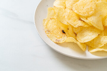 potato chips with sour cream