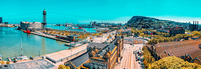 Obraz premium Panorama from the monument to Christopher Columbus on the Barcel