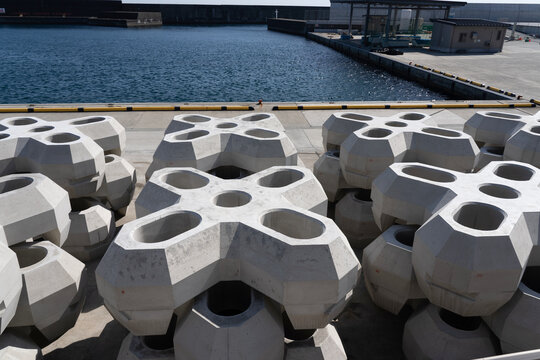 Concrete block for revetment landfill 