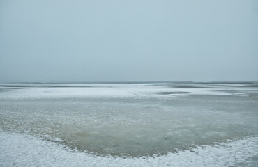 Kyiv Reservoir in winter.