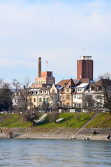 Warteck Brauerei und Kulturzentrum am Rheinufer in Basel, Schweiz