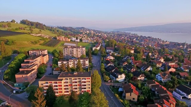 Wädenswil Bilder – Durchsuchen 344 Archivfotos, Vektorgrafiken und ...