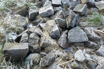 Frostige Steine
