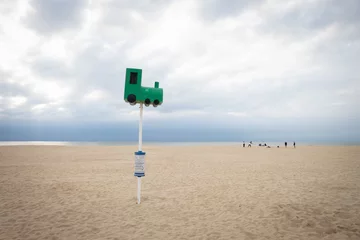 Poster Im Rahmen Orientation pole on the deserted beach of Oostende in Belgium © Erik_AJV