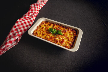 spaghetti with tomato sauce