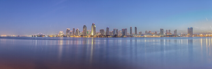 Naklejka na ściany i meble San Diego Skyline at Twilight