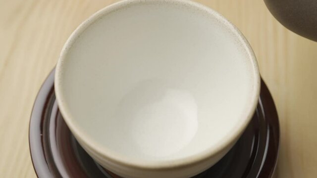 温かい緑茶